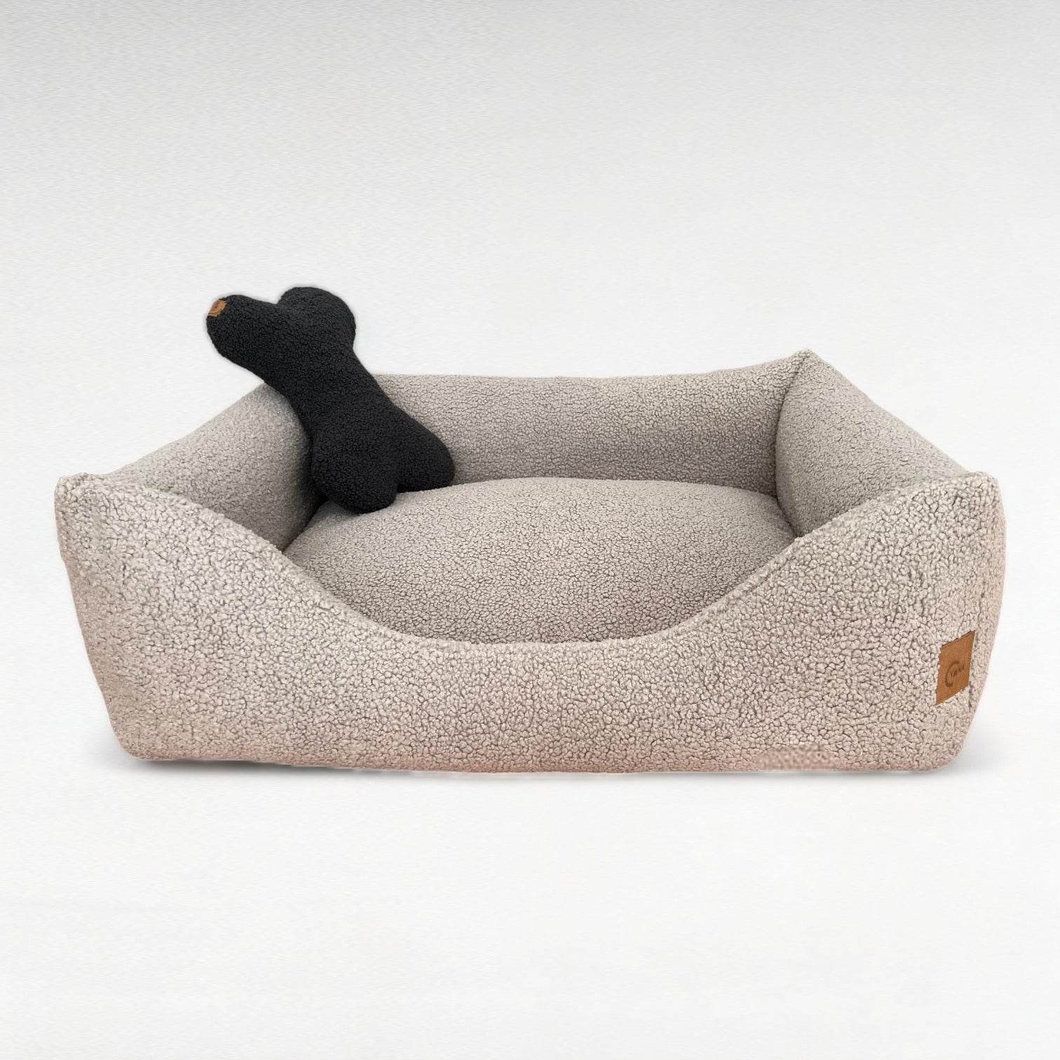 Hundebett Ema von YUNA mit hochwertigem Bouclé-Bezug