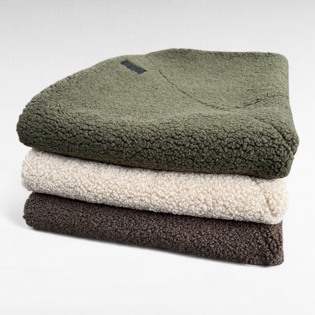 Hundedecke Momo | Cuddly Teddy | Scandi Soil