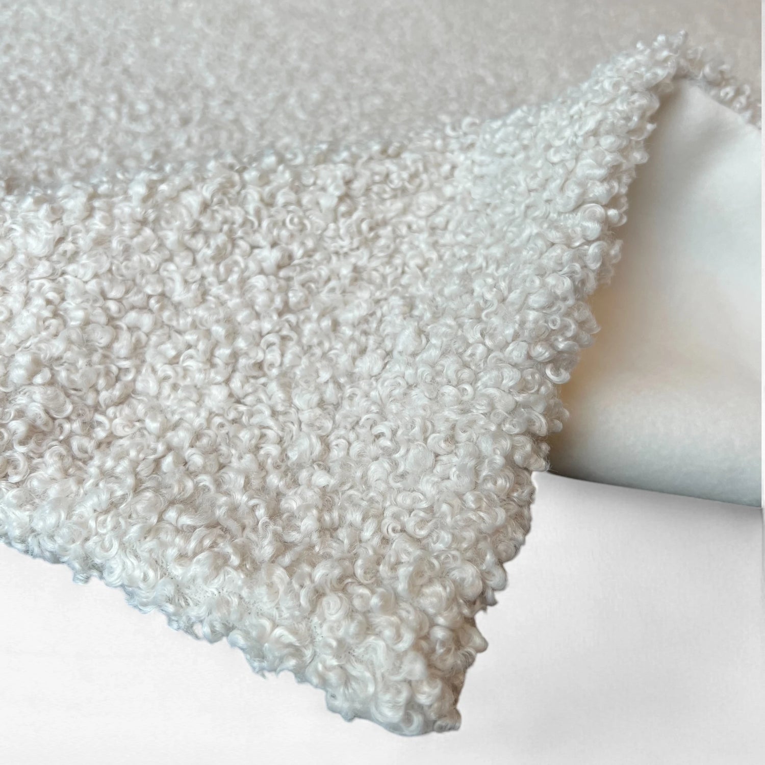 Kuscheldecke Nana | Glamorous Curly Plush Fusion