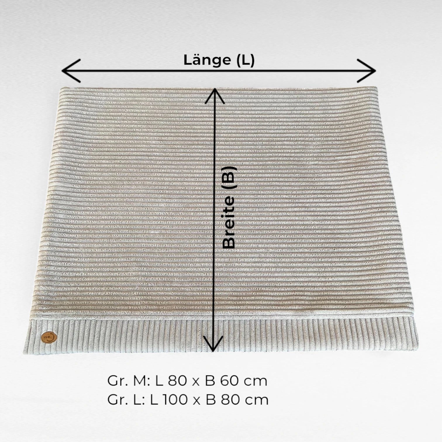Hundeschlafsack aus beigem Breitcord mit Bemaßung der Länge und Breite