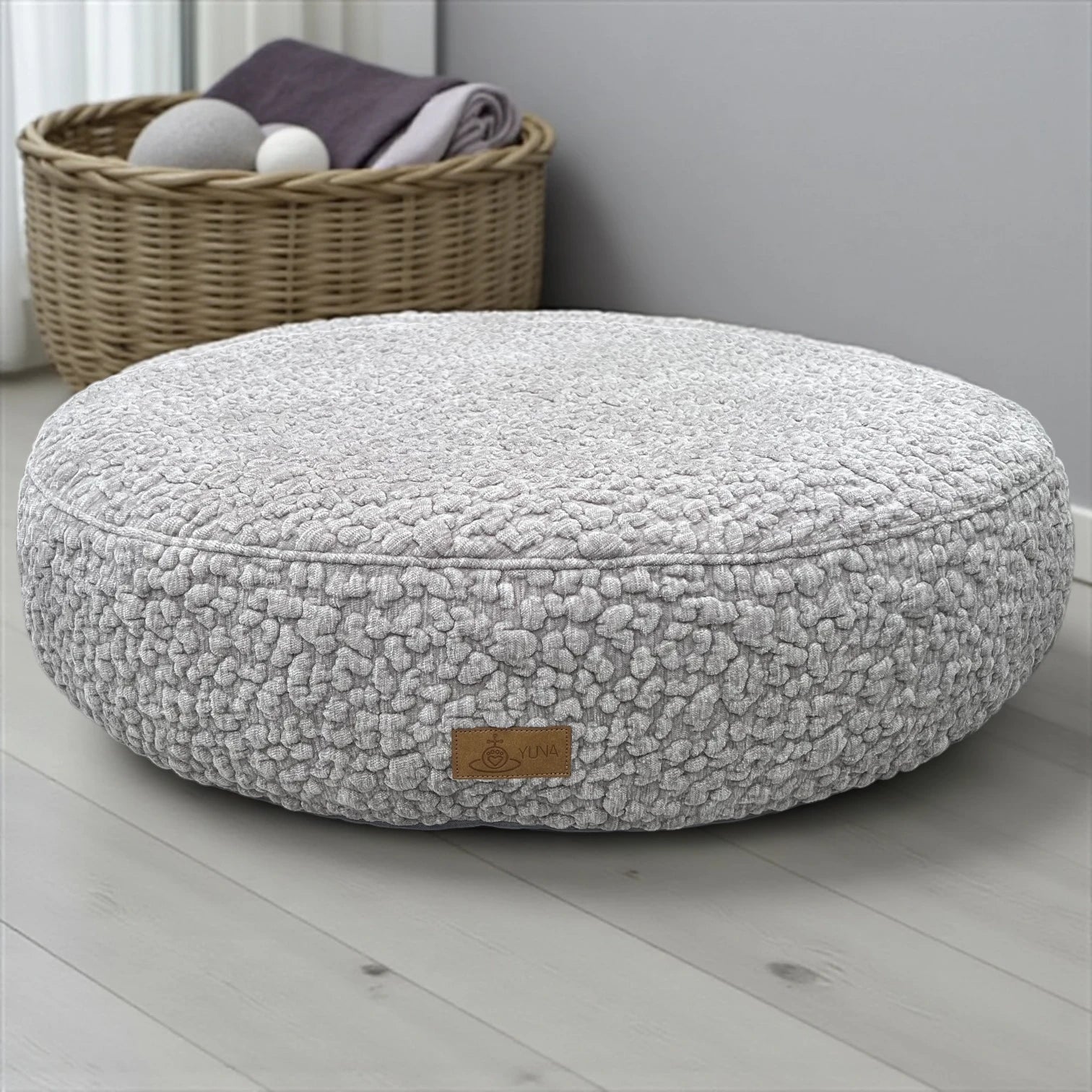 Design Hundebett Yori in Leoparden-Design aus Chenille für Hunde