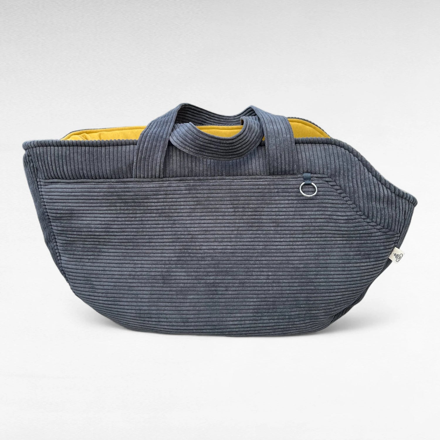 Halbrunde Hundetasche für Hunde bis 9 kg aus dunkelgrauem Cord grau mit kontrastfarbenem Sweat-Futter in Farbe senf mit 2 Tragegurten aus Cordstoff