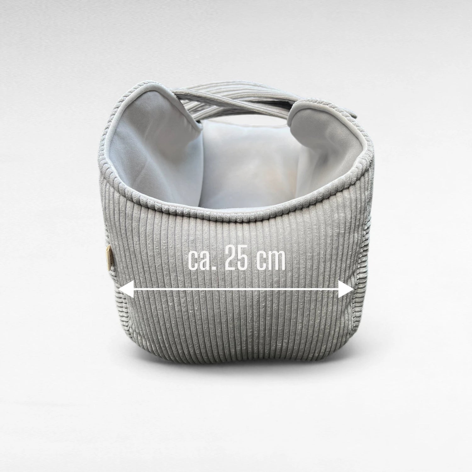 Breitenmasse von stilvoller Hundetasche für Hunde bis 9kg aus hellgrauem Cordstoff