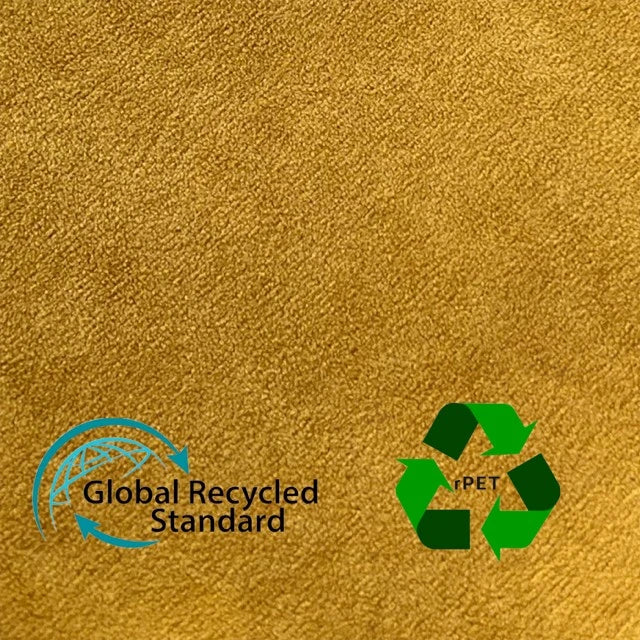 Microfaserveloursstoff Nahaufnahme mit dem GRS Zeichen, sowie recycled icon safran