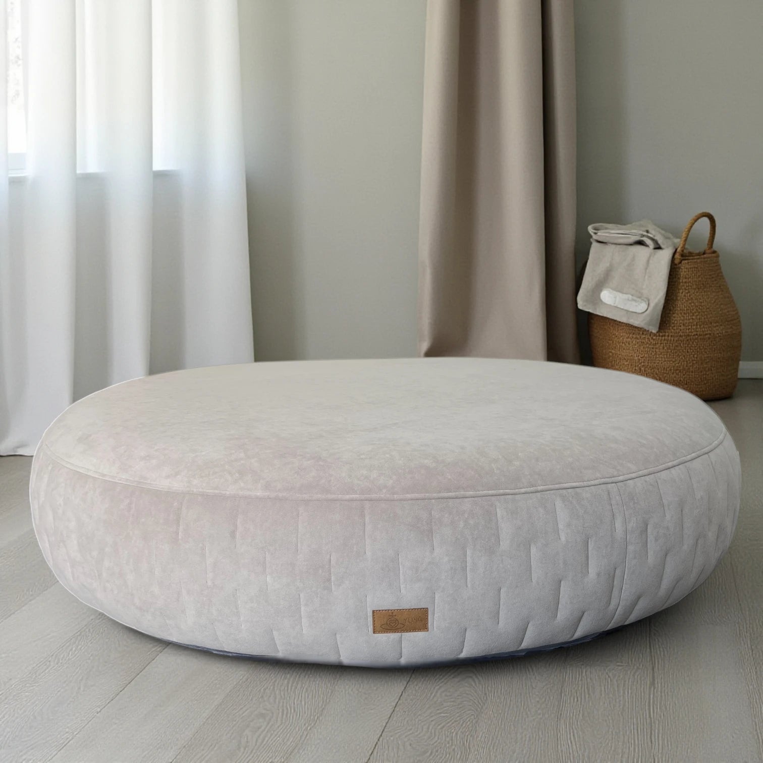 Design Hundebett YUNA© von YUNA | House of Pets & More in elegantem Velours