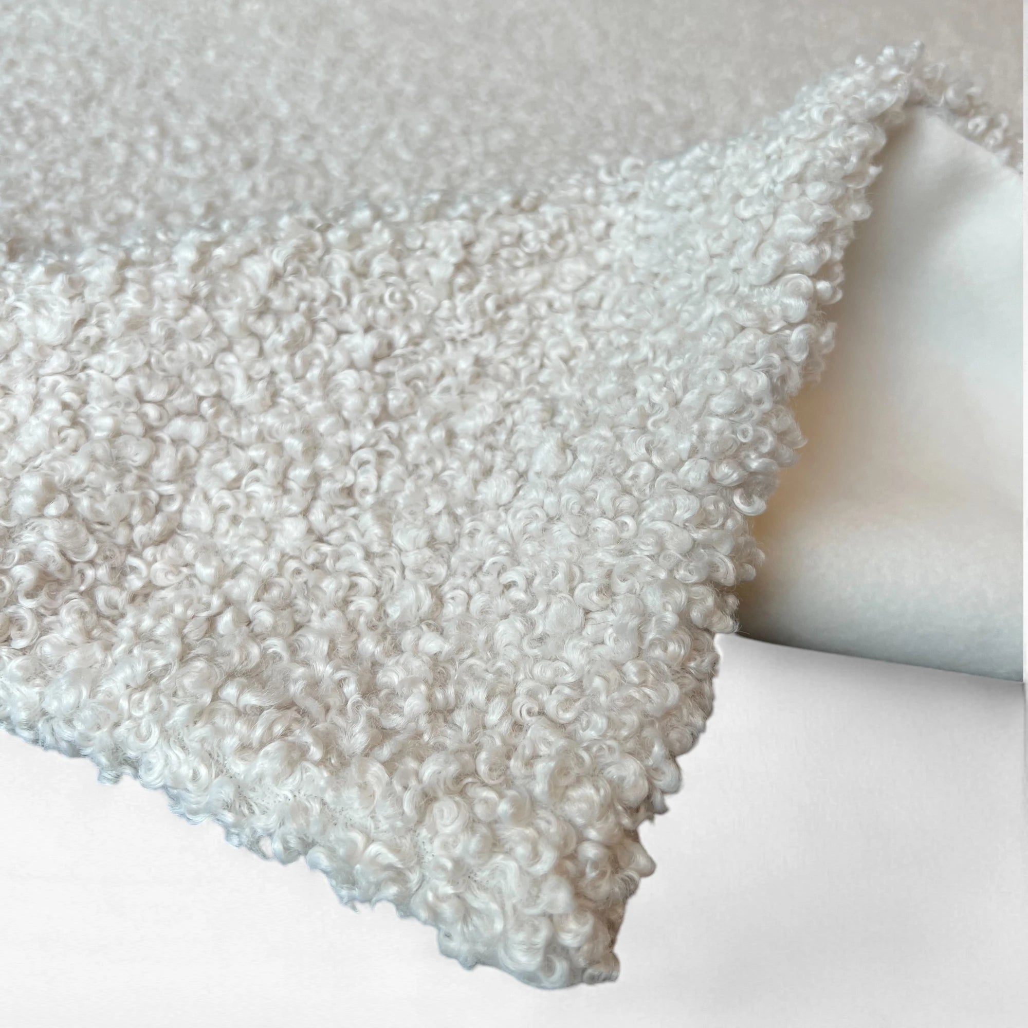 Kuscheldecke Nana | Glamorous Curly Plush Fusion