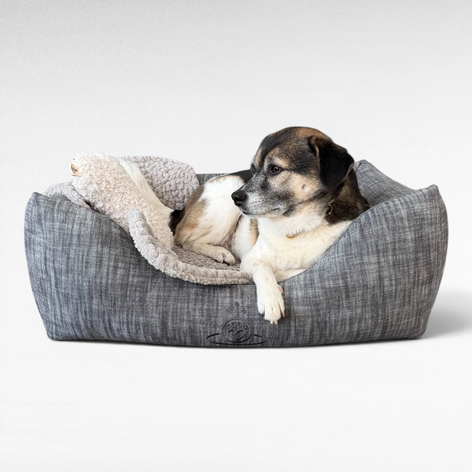 Hundebett Ema | Cozy Cotton Stickerei