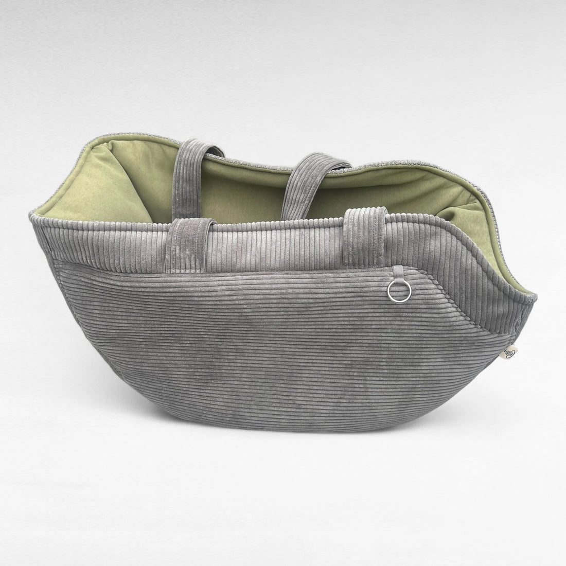 Stilvolle Hundetasche aus grauem Cordstoff mit stabilen Henkeln und weicher Innenpolsterung – Tragetasche für kleine Hunde bis 9 kg