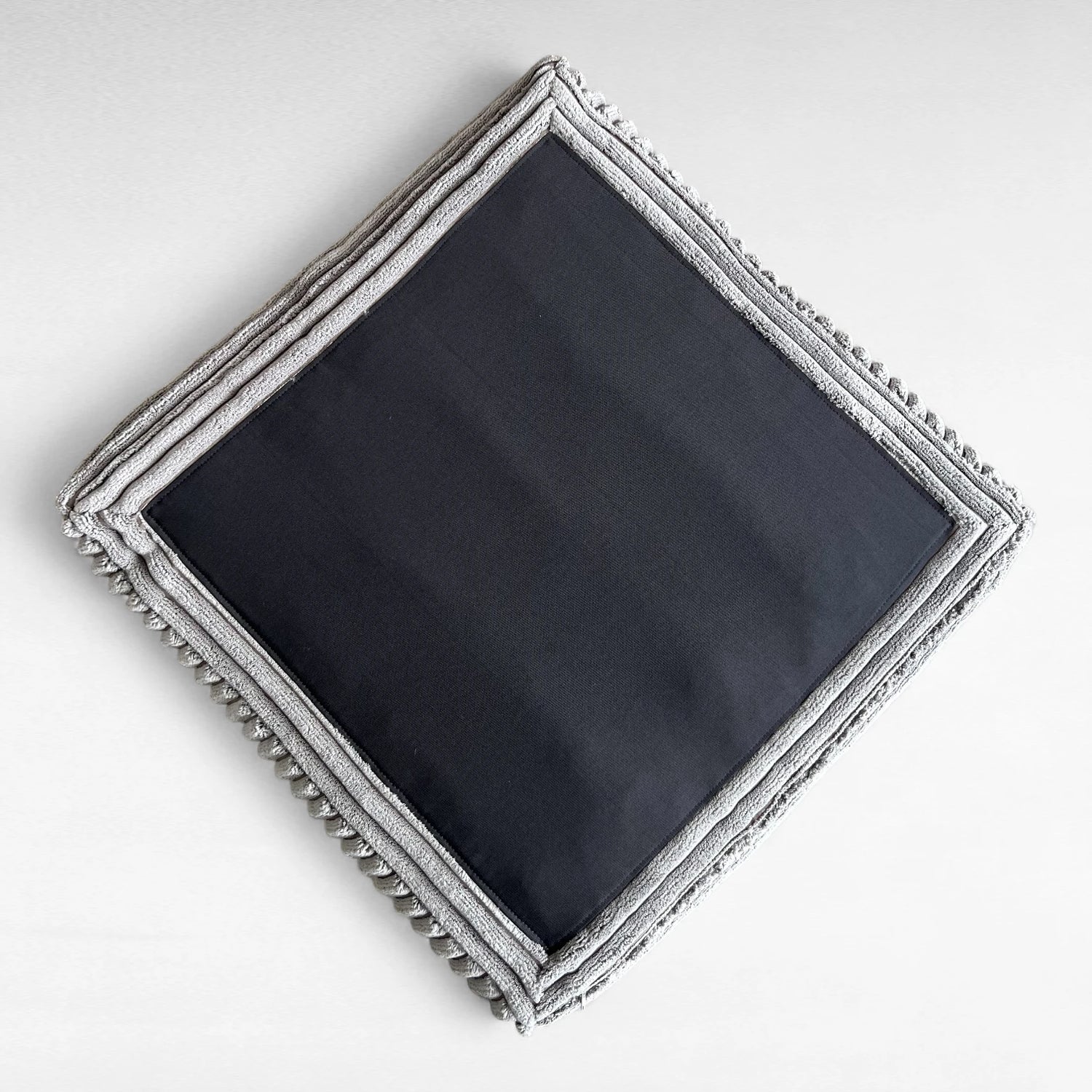 Hundekissen Mari | Opulent Fluffy Corduroy