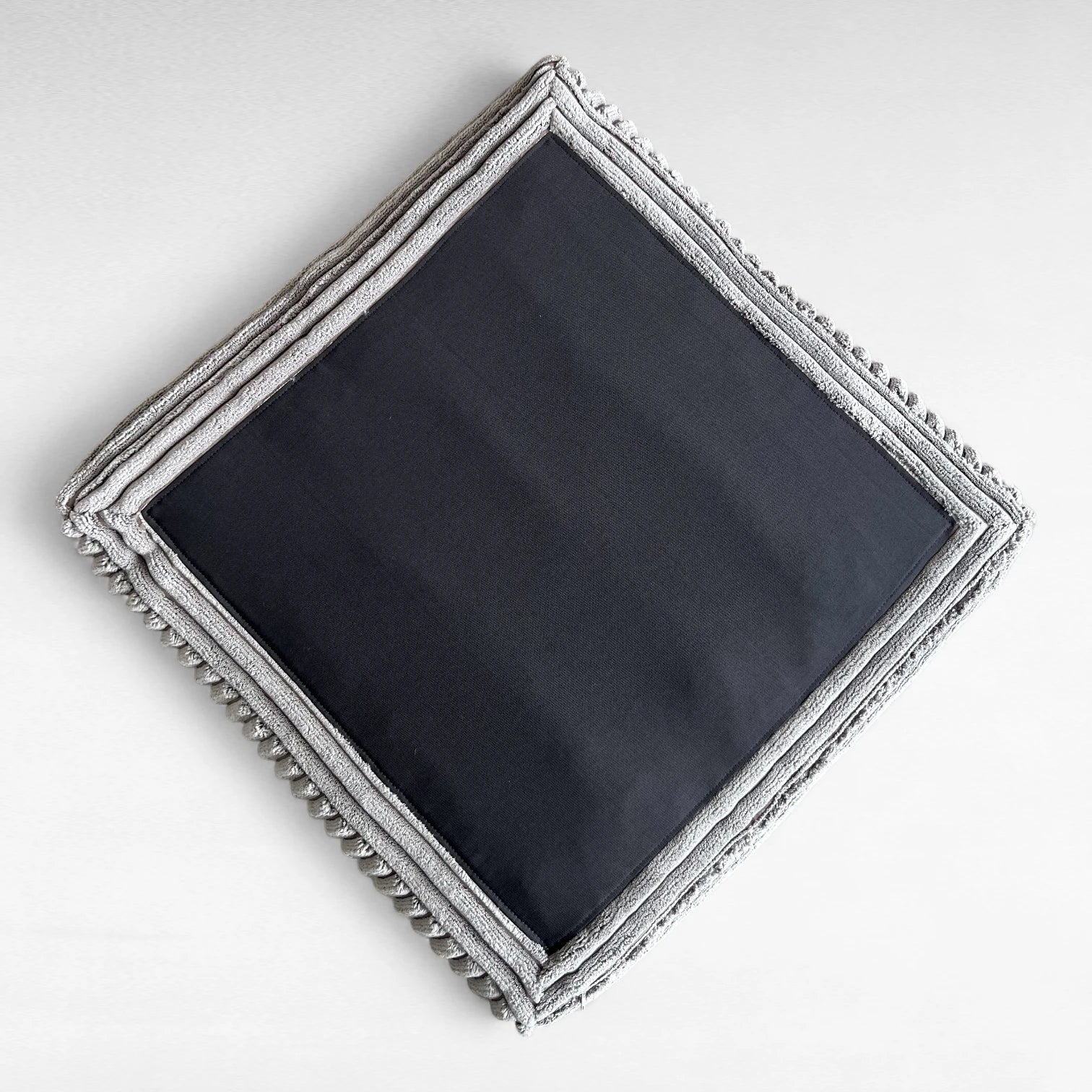 Hundekissen Mari | Opulent Fluffy Corduroy