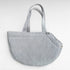 Halbrunde Hundetasche aus Cord hellgrau mit 2 Tragegurten aus Cordstoff, sowie silberner O-Ring
